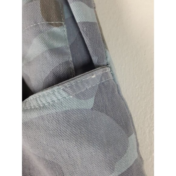 Gigi Moda Women's Blue Camo Mid Rise Straight Leg Jeans Pants Lightweight 30 - Picture 9 of 11